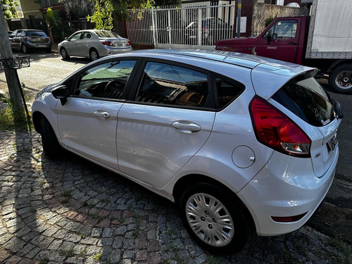 Ford Fiesta 1.6 Max One Ambiente Plus 98cv