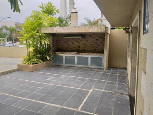 Imagen 2 de 10 de Casa Bote Palafito En Alquiler
