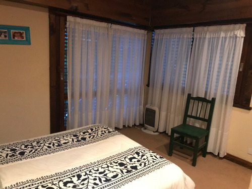 Venta Chalet De 5 Amb Con Piscina, Gas Natural Y Asfalto - Sierra De Los Padres- Muy Buena Ubicación Y Vista Panorámica - Permuta