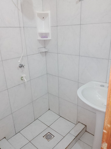 Imagen 3 de 6 de Dpto De 1 Habitación, Con Baño Y Entrada Independiente.