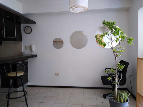 Imagen 5 de 12 de Monoambiente En Zona Plaza Moreno - Av. 13 E/ 54 Y 55