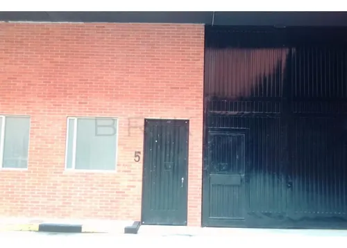 Bodega En Venta En Club De Los Lagartos. Cod V3400