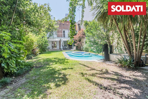 Venta - Casa 6 Ambientes - Coghlan