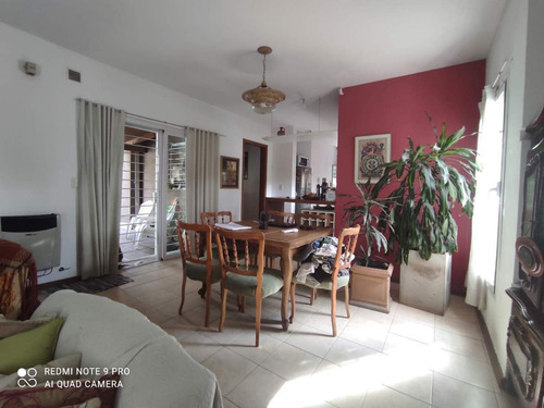 Imagen 14 de 18 de Casa Dos Dormitorios - Villa Allende - Barrio Condor Alto
