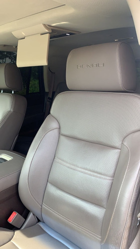 Imagen 7 de 14 de Gmc Yukon 6.2 Denali V8 8 Vel At