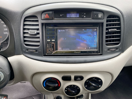 Imagen 19 de 25 de Hyundai Accent Gls 2010