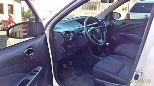 Toyota Etios 1.3 16v X 5p