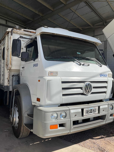 Volkswagen 17-220