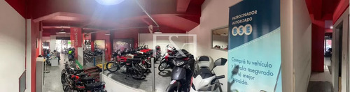 Se Vende Local Comercial Sobre 18 De Julio !