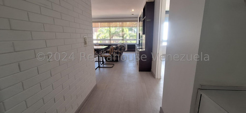 Km Apartamento En Alquiler En Altamira, Distrito Metropolitano