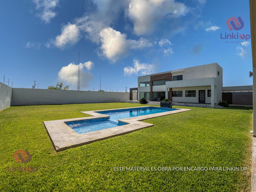 Quinta - Casa Con Alberca Y Papala En Venta Portal De Zuazua En Zona Portal Del Norte