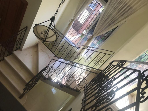 Casa En Venta En Mirador Sur