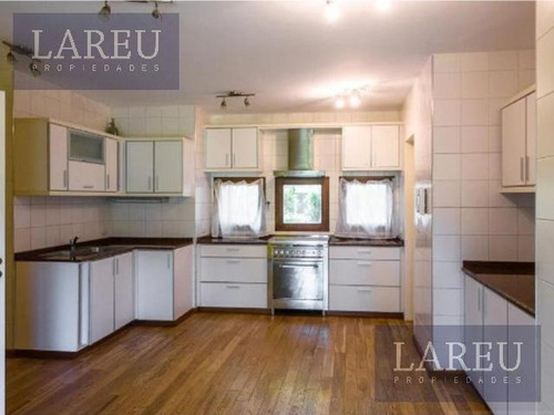 Casa En Venta Con Renta - Barrio Boulevares