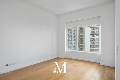 Torre Alvear Departamento De 3 Ambientes Con Dependencia En Puerto Madero Con Balcon Piso Alto