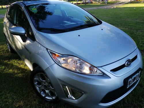 Ford Fiesta Kinetic Design 1.6 Design 120cv Titanium 2012