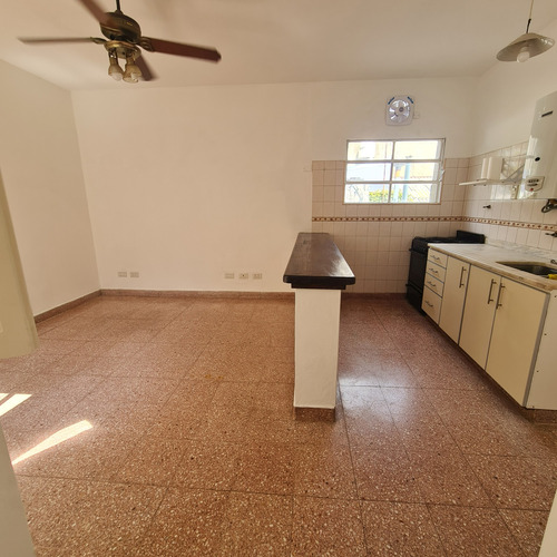 Departamento Tipo Ph 1 Piso Por Escalera Con Terraza Y Patio