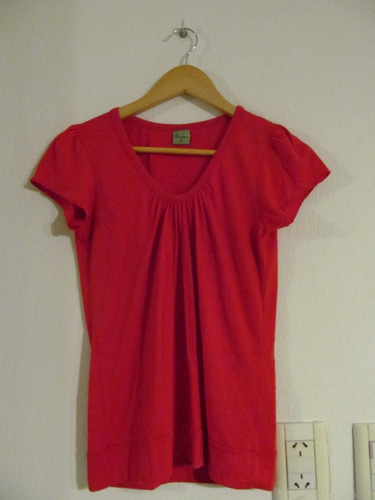Remera Lúcuma Roja Básica