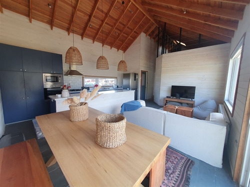 Casa En Venta De 3 Dorm. En Malalcahuello