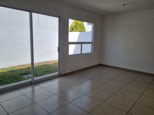 Casa En Renta Paseo Arboleda San Mateo Otzacatipan, A Minutos Del Aeropuerto Toluca.
