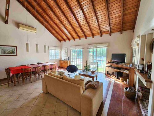 Imagen 17 de 28 de Casa Quinta En Venta Cumehue