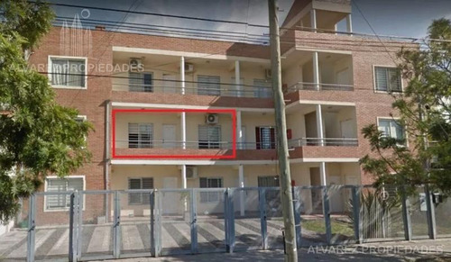 Imagen 1 de 10 de Departamento - Moron