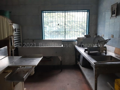 Edificio En Venta En Santa Rosa Con Excelente Ubicación Y Negocio Db 24-19955