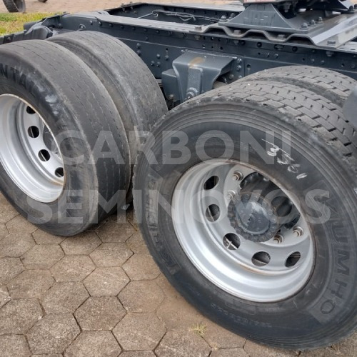 Imagem 8 de 9 de Iveco Stralis 600s40t 6x2, Ano 2012/2013