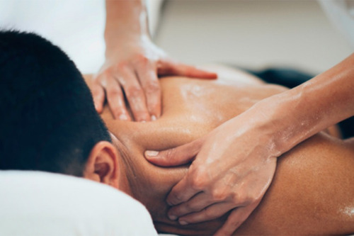 Imagem 1 de 4 de Massagem Tântrica ,terapia Tântrica E Depilação