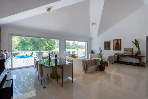 Casa Sobre El Green Del Hoyo 7 Del Cantegril Country Club
