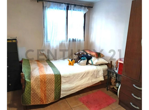 Casa En Venta, Con Amplio Terreno Puente Alto