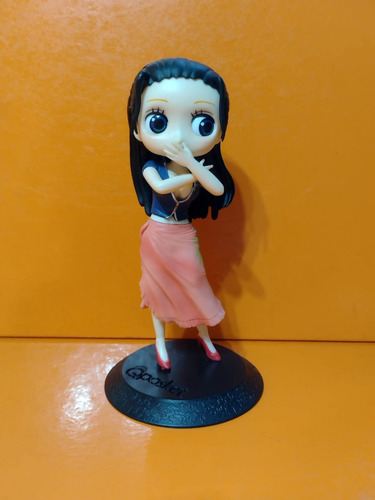 Nico Robin One Piece Qposket Genérico Nuevo Envíos Dom Play (Usado)