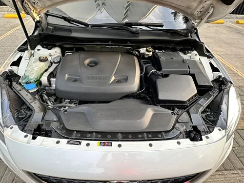 Volvo V40 2.0 T4 Drive-e R-design