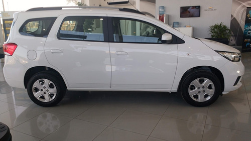 Imagen 14 de 19 de Chevrolet Spin 1.8 Lt 5 Asientos 2022
