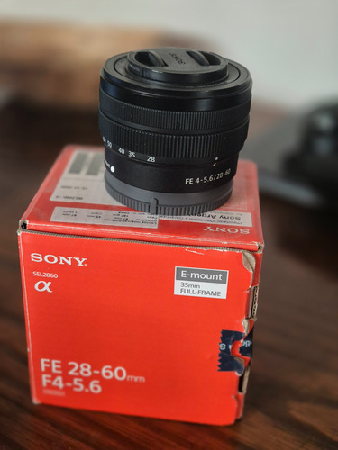 Lente Objetivo Sony Fe 28-60mm F/4-5.6 Sel2860 Full Frame Sony E Negro (Usado)