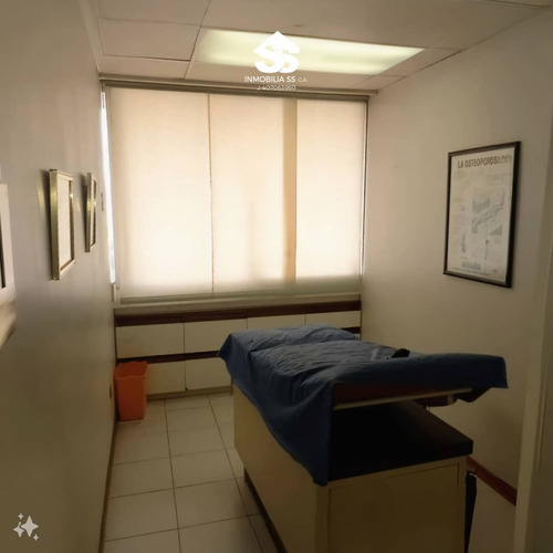 Consultorio Oficina En Alquiler - San Bernandino, Caracas - Centro Profesional Caracas, Hospital Clinica Caracas