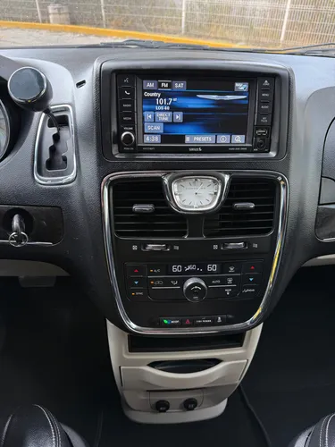 Chrysler Town & Country 3.6 Touring Piel Mt