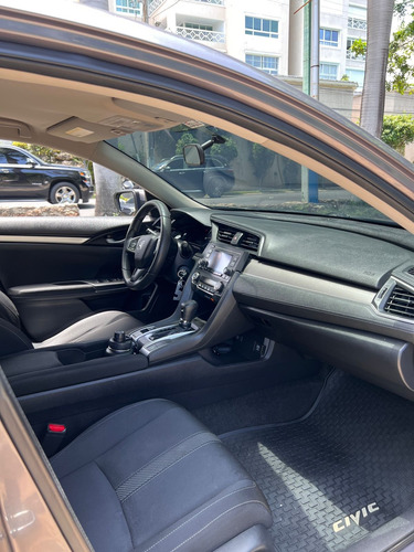 Honda Civic 2018 Negociable