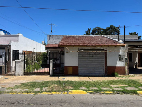 Venta De 2 Casas Con Local Comercial En San Justo