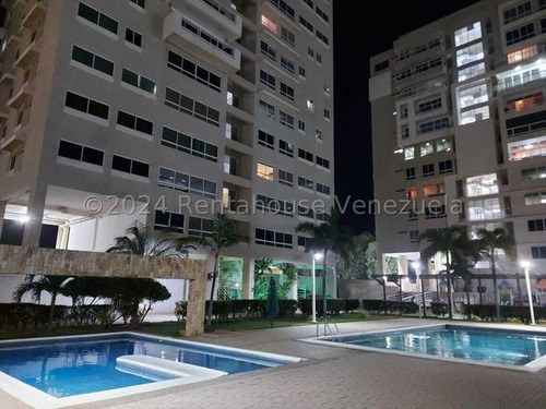 Mls Janice Adarmes #24-21770 En Venta Apartamento En Plaza Campos En El Milagro Maracaibo