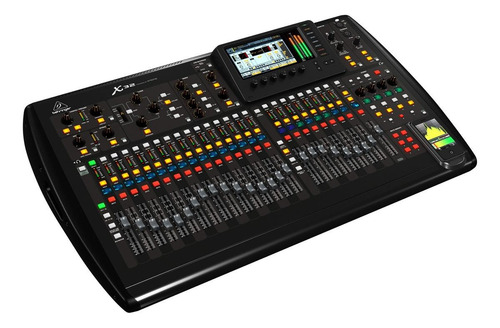 Imagen 3 de 4 de Consola Behringer X32 de mezcla 100V/240V