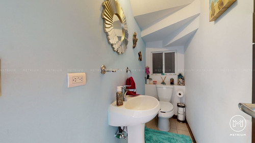 Imagen 3 de 17 de Casa En Venta En Encordada Del Valle Frente A Parque Con Exc