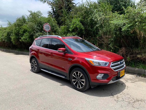 Ford Escape 2.0 Titanium 245 hp