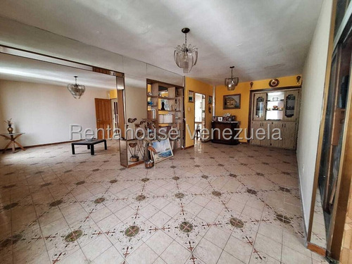 Marcos Gonzalez Vende Amplio Apartamento Zona Este Barquisimeto Lara #25-23121