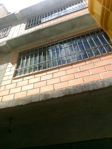 Imagen 2 de 8 de Vendo Edificio/comercial/residencial 430 M2/la Concordia