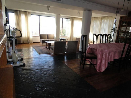 Imagen 2 de 17 de Casa De 5 Dormitorios En Barrio Belgrano Con Vista Al Lago