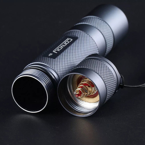 Lanterna Led Convoy S2+ 18650 Com Íon De Temperatura