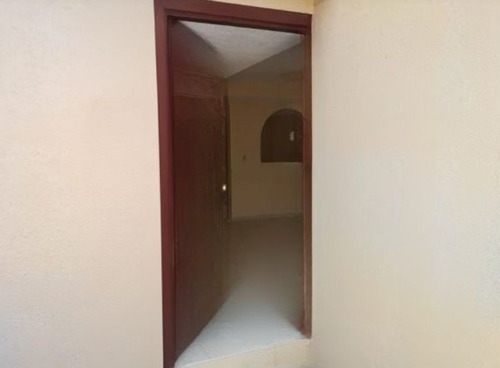 Casa En Venta C. Platón 2 La Joya Ecatepec De Morelos, Méx/ Recuperacion Bancaria Laab2