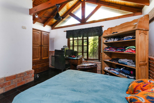 Casa En Venta 4 Amb Cochera,jardin,pileta Quilmes