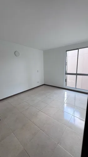 Venta Hermoso Apartamento En La Hacienda Piso 4 Con Ascensor (fv)