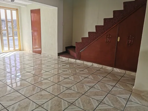 Casa En Villa De Las Flores, 3 Recamaras, 1 Baño Y Medio